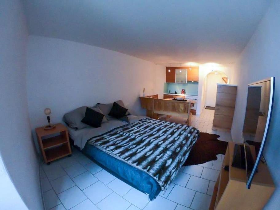 Apartment Private With Parking Spot In The Center